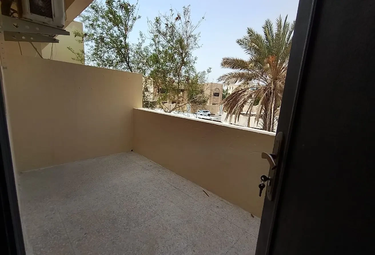 Studio Unfurnish at Al Nasr Area - Apartment in Al Nasr Street