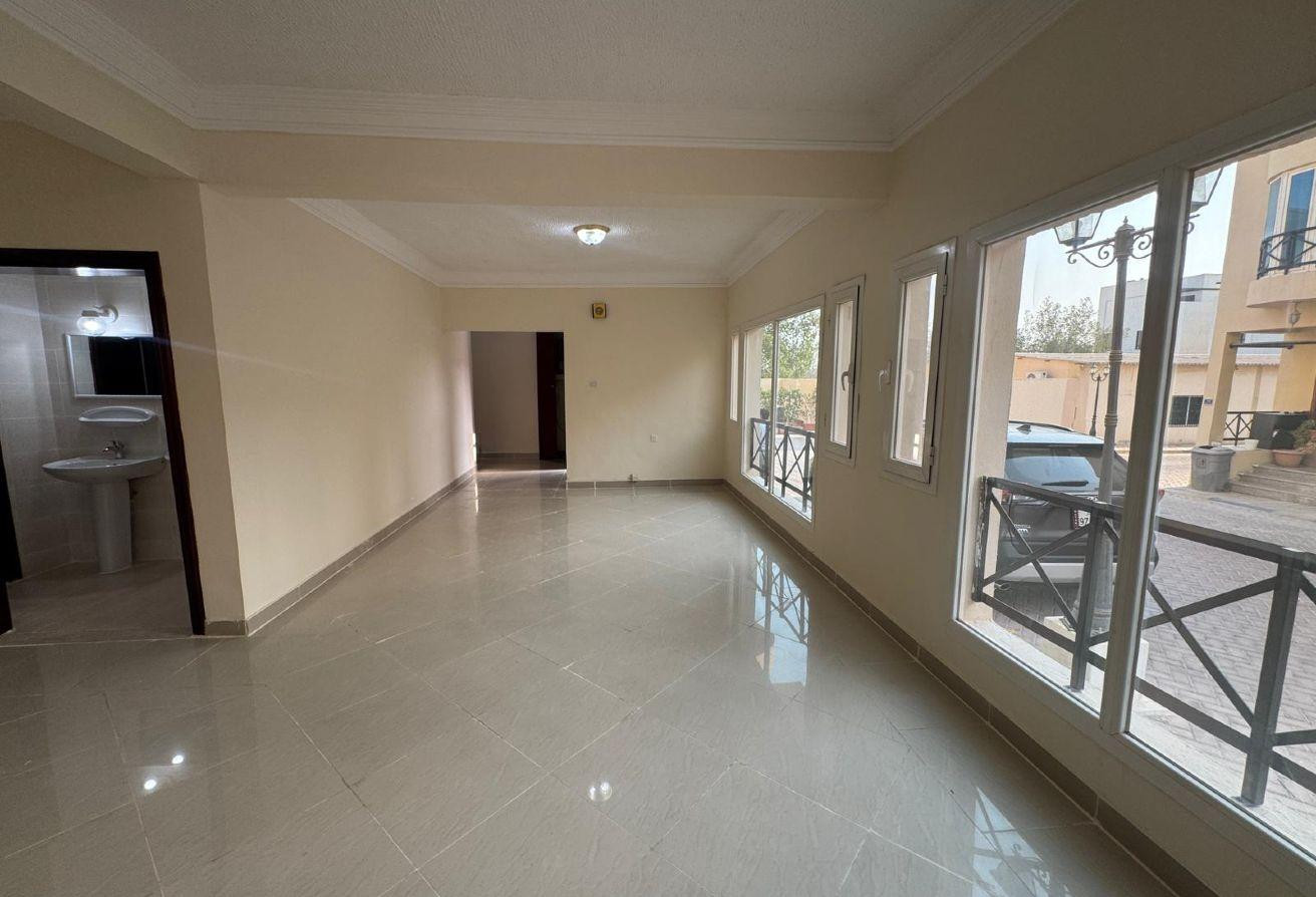 Un-Furnished 3Bedroom Compound Villa In Gharafa. - Villa in Souk Al gharaffa