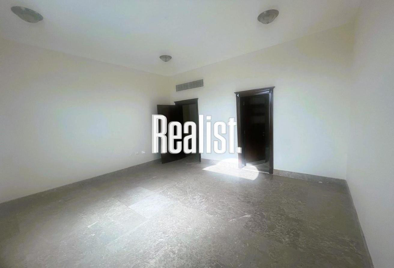 5-bedrooms | Unfurnished Villa | In Hilal | - Villa in Al Hilal West