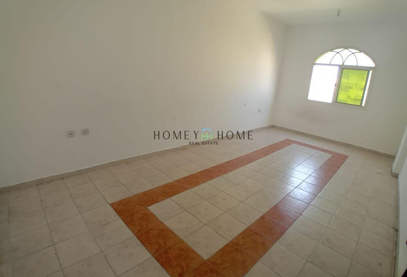 Unfurnished 2 bhk in Mansoura for Rent - Apartment in Al Mansoura