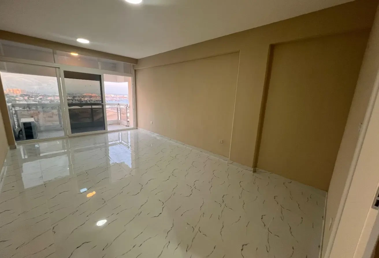 Last Spacious 2 BHK UF Near Qatar National Museum - Apartment in Salata