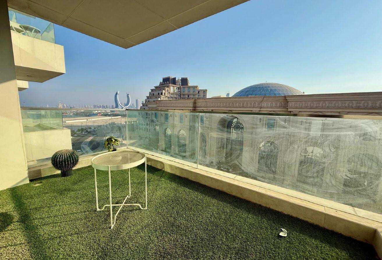 Upgrated one bedroom / new furniture / nice view