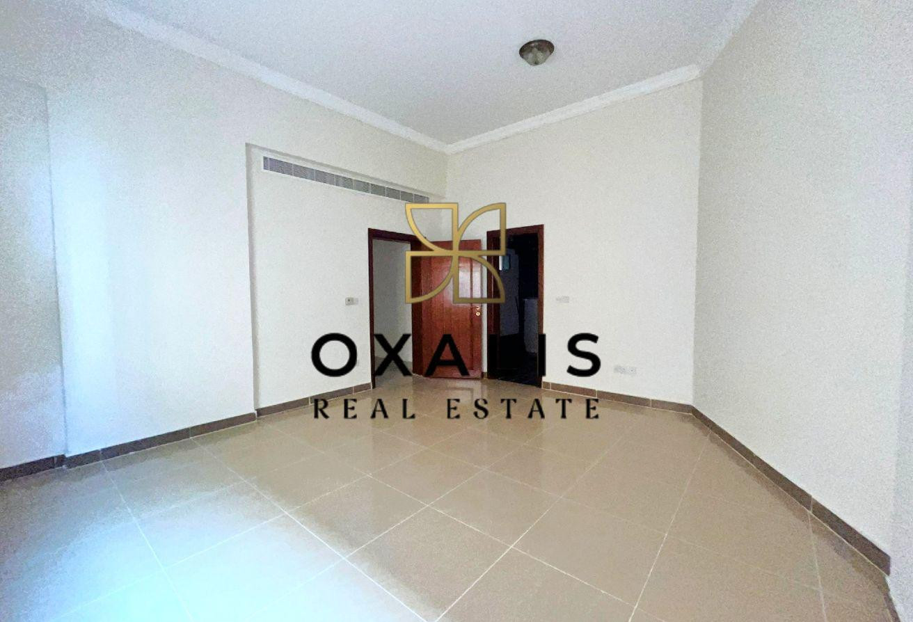 UNFURNISHED 2 BHK | CENTRALIZED AC | NEAR METRO - Apartment in Hadramout Street