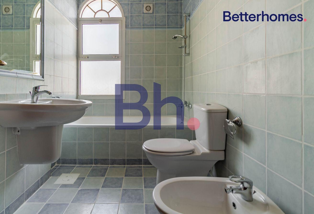 SPACIOUS LIVING | 4 ENSUITE ROOMS | OLD AIRPORT - Villa in Old Airport Road