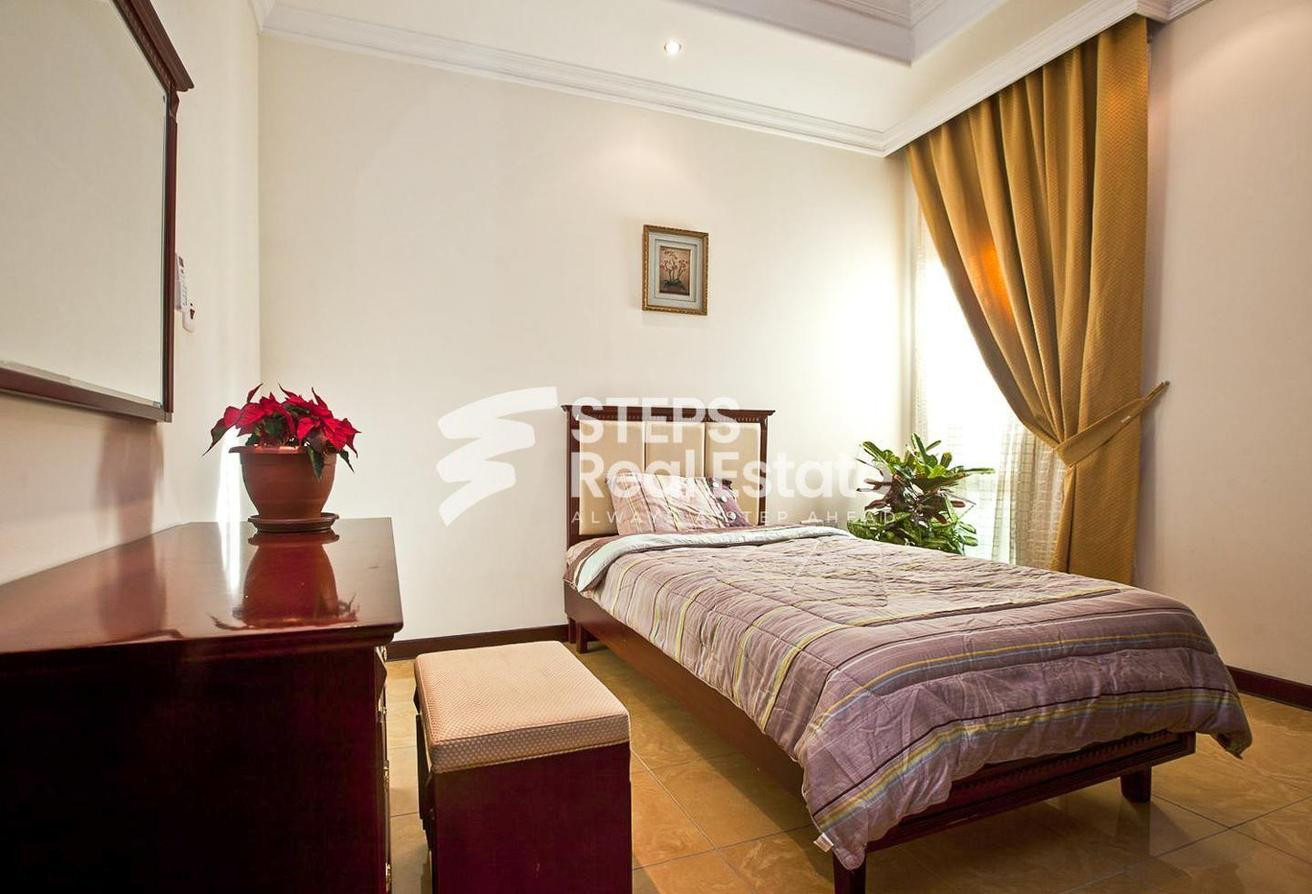 Luxury Furnished 2 or 3 BHK Apartment - Apartment in Janayin Al Waab