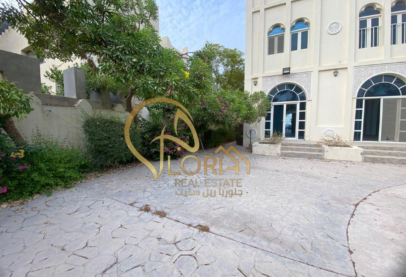 Standalone 4BR Villa with Pool – West Bay Lagoon - Villa in West Bay Lagoon