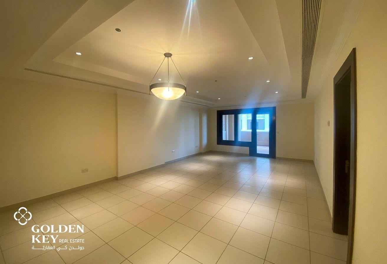 Big Balcony | Semi-Furnished 2BR | +1 Month Free - Apartment in West Porto Drive