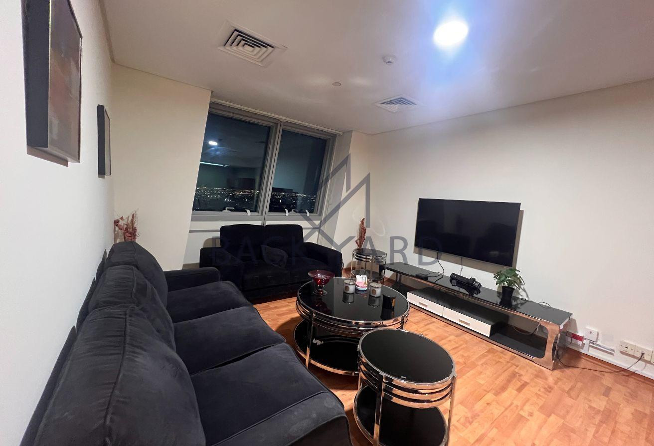 LUXURIOUS 2 BEDROOM APARTMENT IN WEST BAY . - Apartment in West Bay