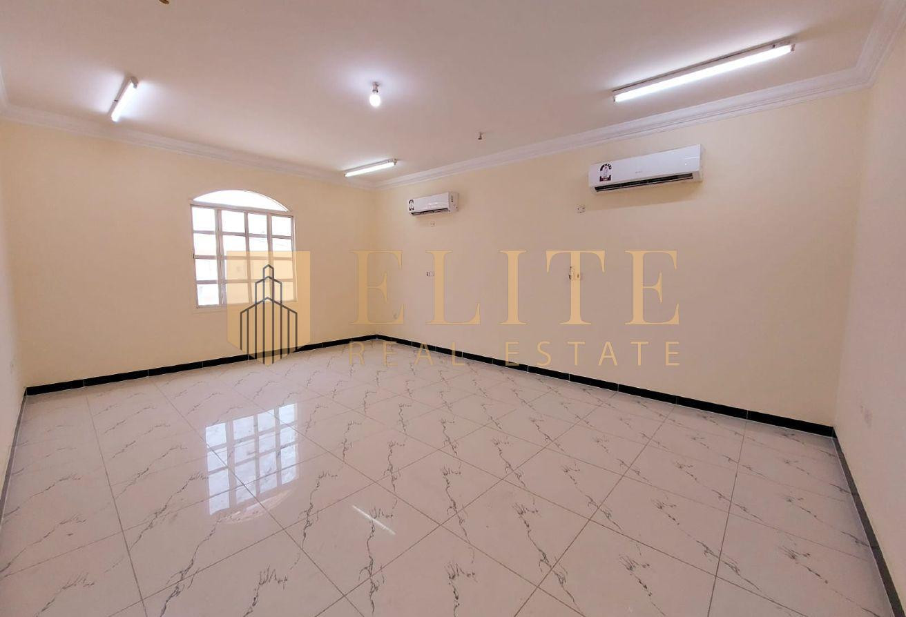 Affordable 5 BR I Un Furnished I Ain Khalid Area - Villa in Ain Khaled