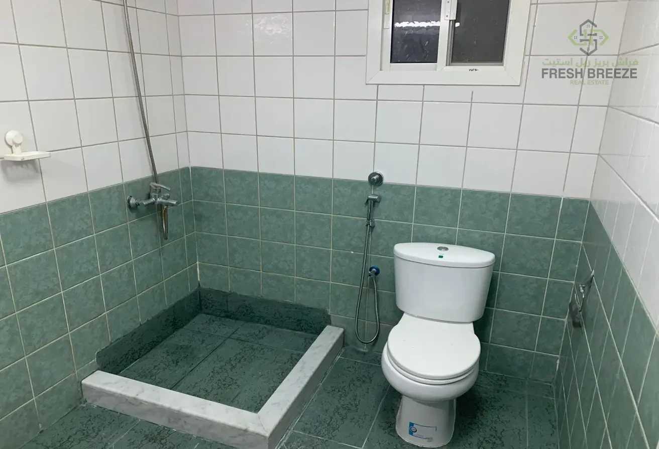 2BR Un-Furnished Apartment For Family - Apartment in Umm Ghuwailina 4