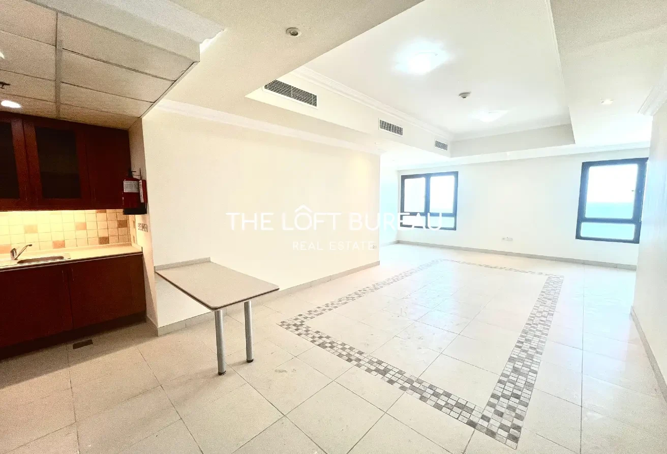 1 Month Free! Studio with Sea View | Porto Arabia - Apartment in Doha
