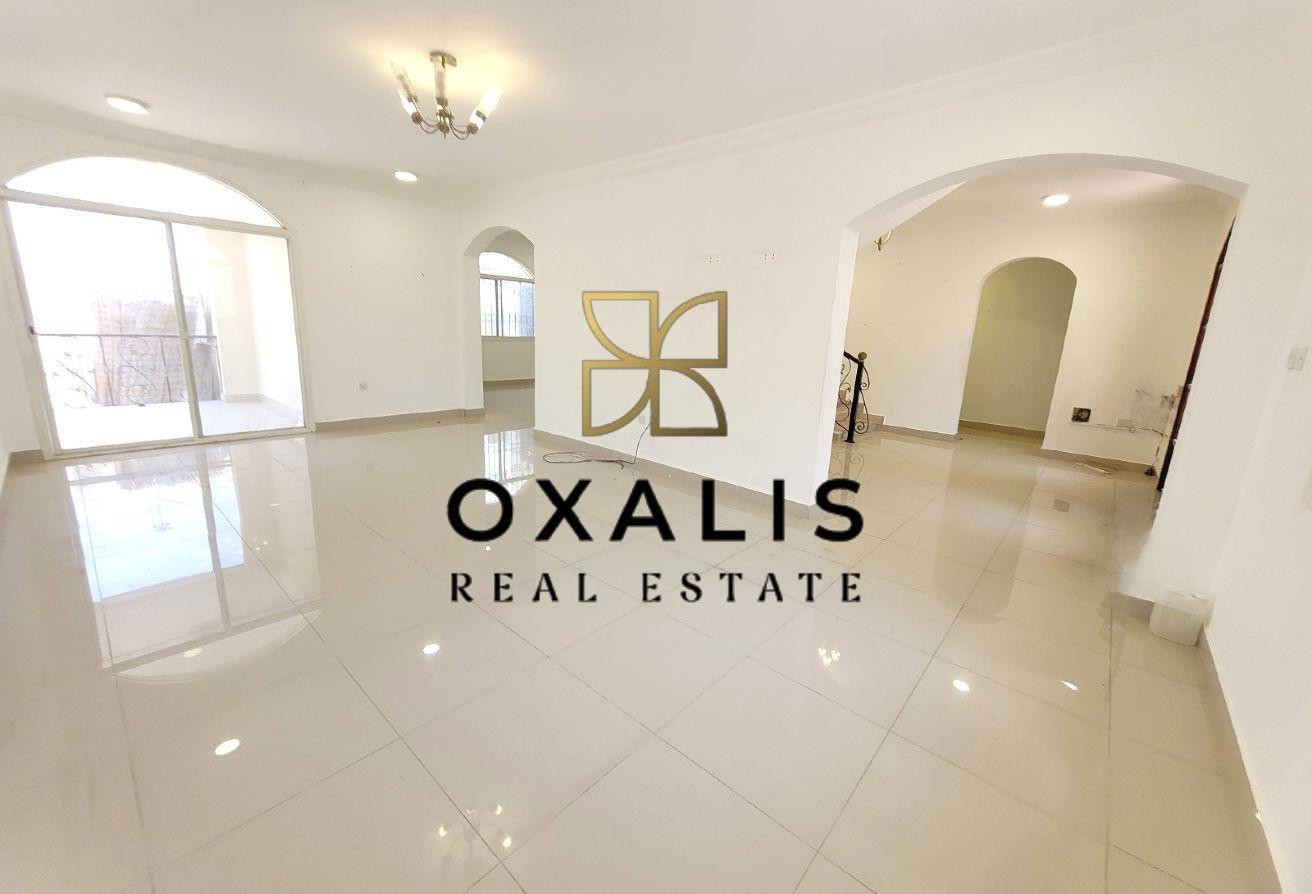 1 MONTH FREE | INTIMATE 4 BEDROOM WITH MAIDS VILLA - Villa in Al Gharrafa