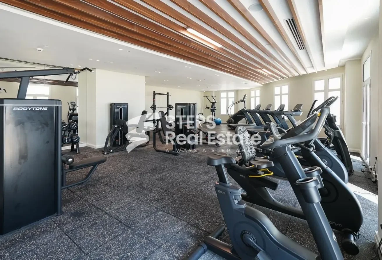 Luxury 2 BHK apartment with view | Bills Included - Apartment in Floresta Gardens