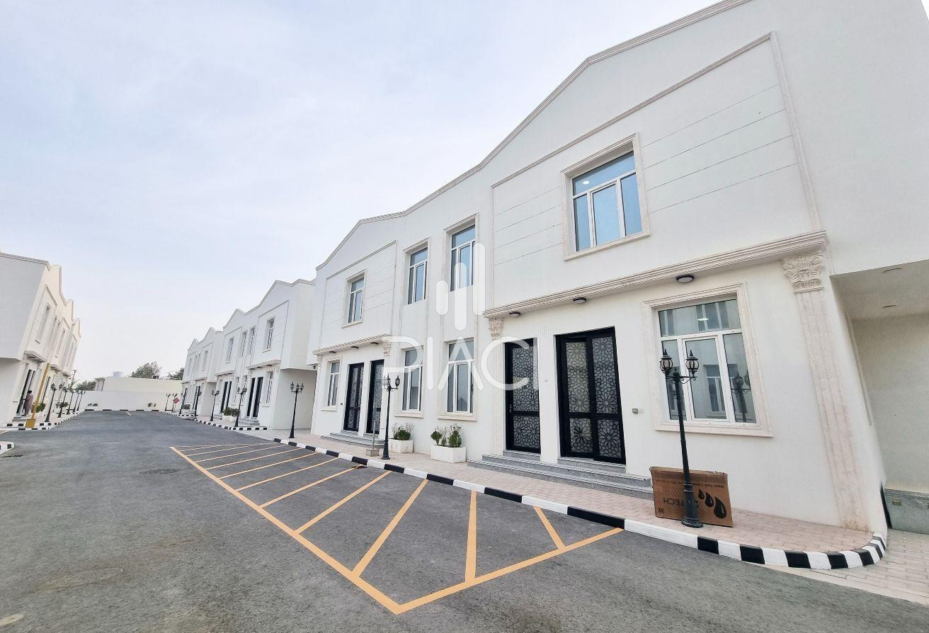 BRAND-NEW | UF 7 BR COMPOUND VILLA | UMM AL AMAD - Villa in Umm Al Amad