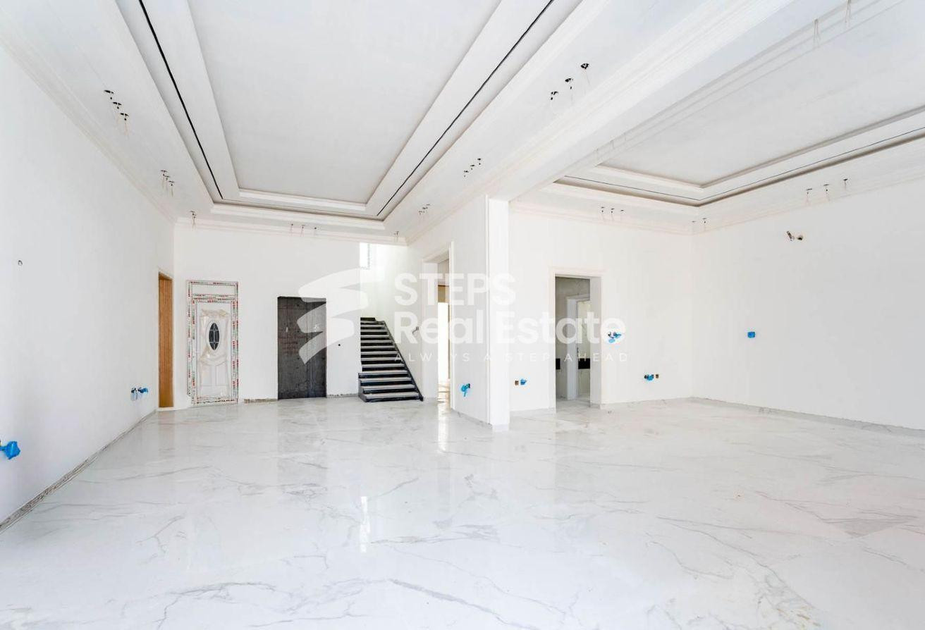 Luxurious 8 BHK Villa for Sale in Al Wukair - Villa in Al Wukair