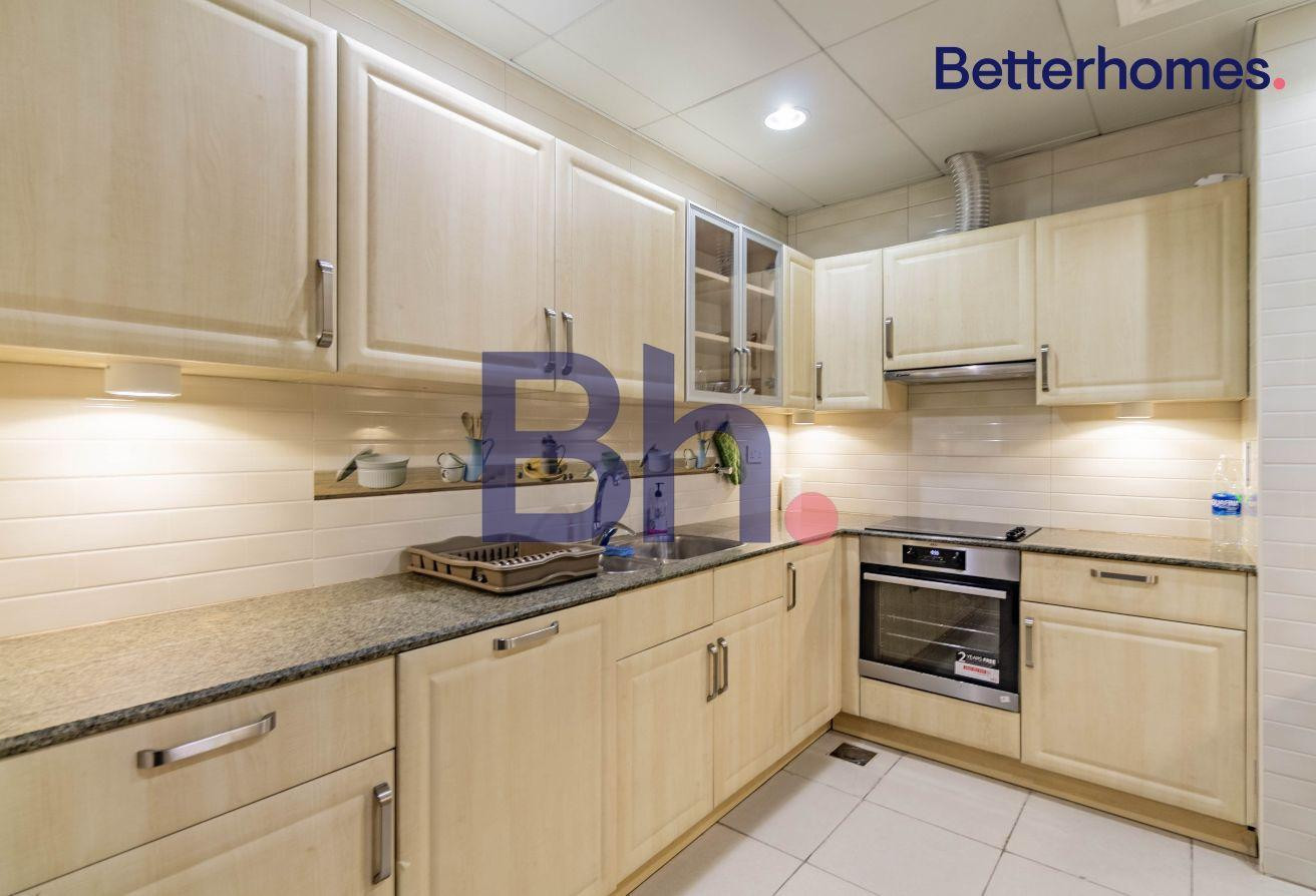 STYLISH 2-BEDROOM | PRIME LOCATION - Apartment in West Porto Drive