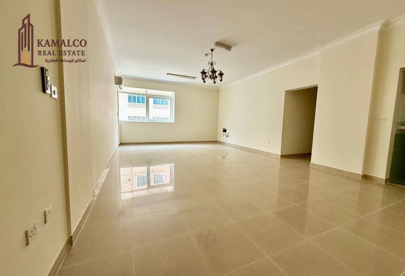 Huge 3 bedroom unfurnished apartment bin Mahmoud