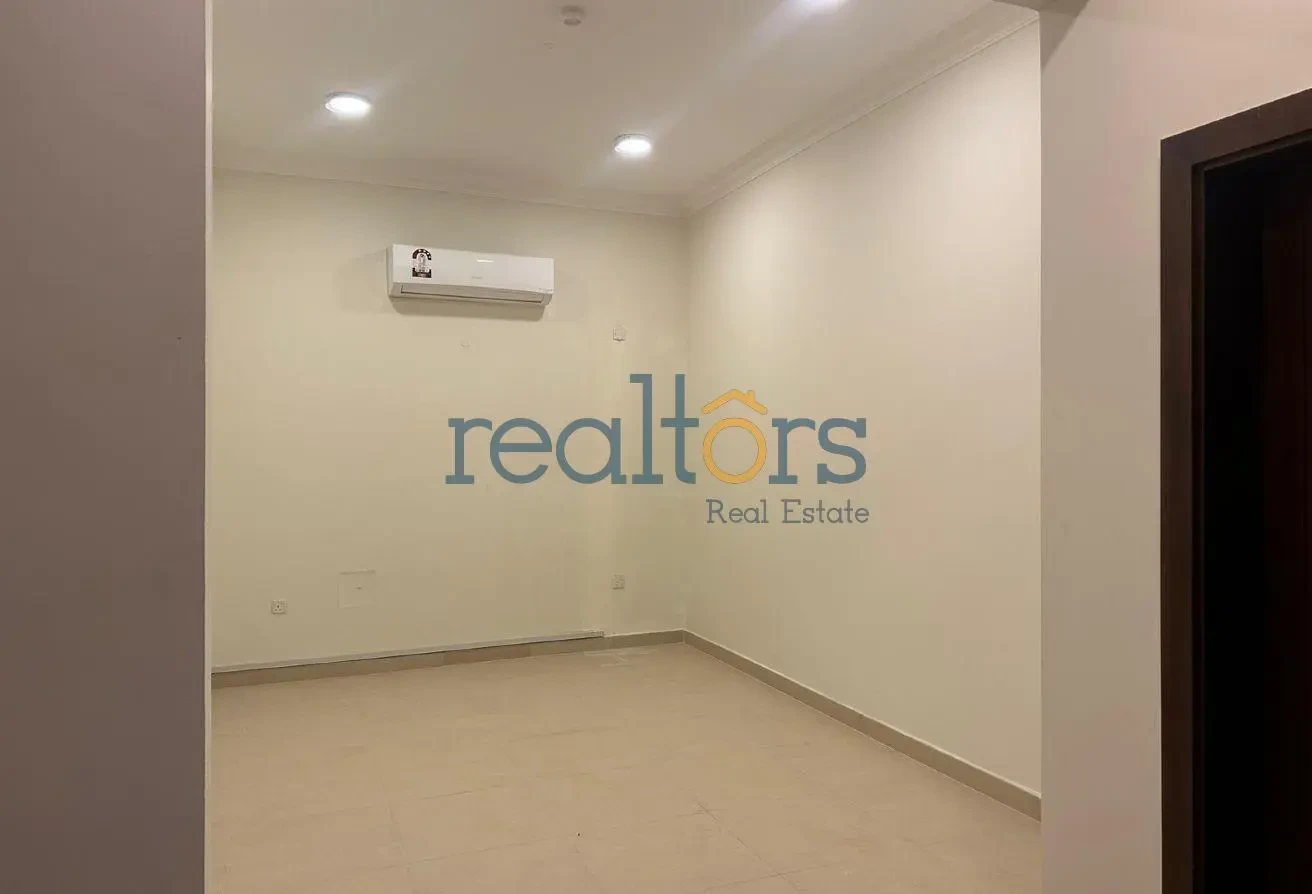 Semi Furn 3BR+Maid Villa Abu Hamour Compound - Compound Villa in Bu Hamour Street