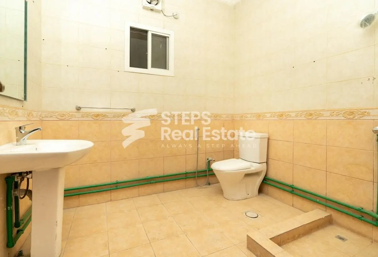 Semi-Attached Villa for Rent in Al Maamoura - Villa in Al Maamoura