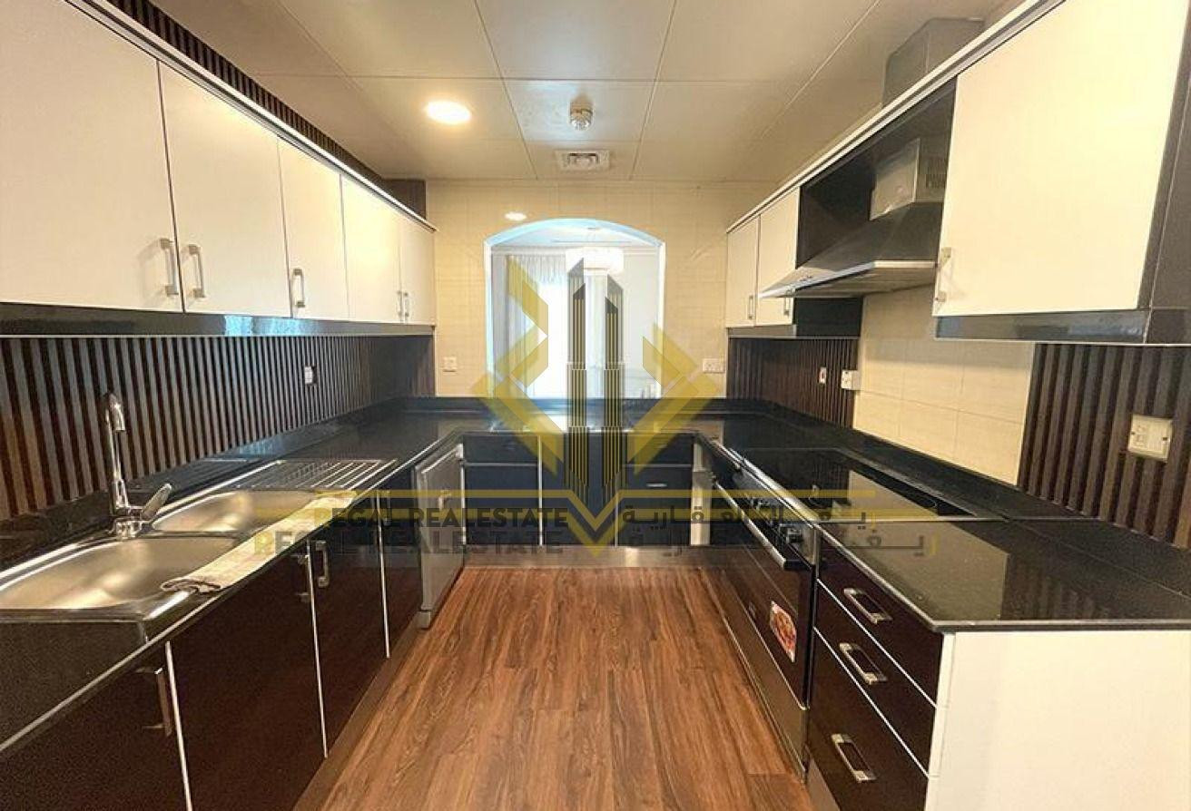 3+maid For Sale in Porto Arabia INC Gym and Pool - Apartment in West Porto Drive