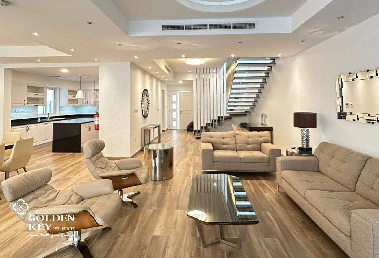 Bills Included | Luxury 4BR+Maid Villa with Pool - Apartment in Lusail Residence