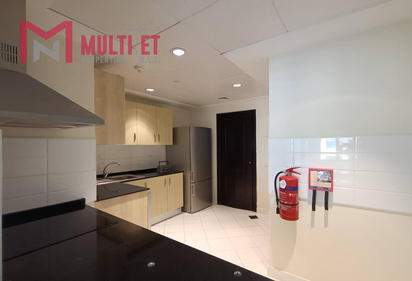 Elegant 1 BHK SF | Luxury Living in the Pearl - Apartment in East Porto Drive