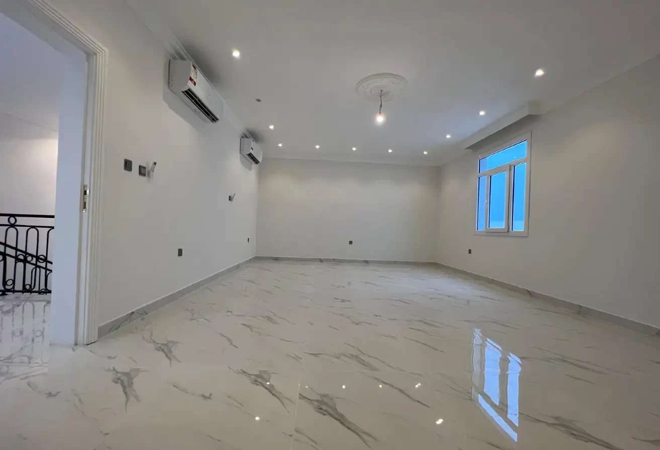 Lovely Brand New Villa With Modern Style In Duhail - Villa in Al Duhail