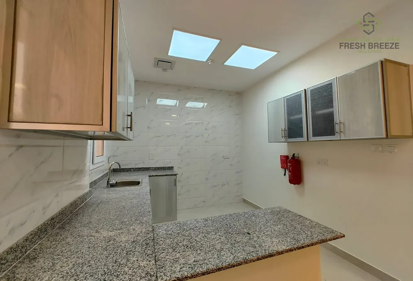 Contemporary 2 BHK | Unfurnished | Open Kitchen. - Apartment in Thabit Bin Zaid Street