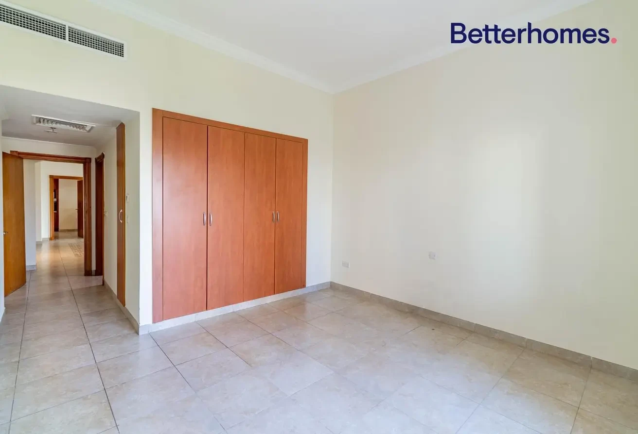 2-Bedroom Semi-Furnished Apartment Porto Arabia - Apartment in Doha