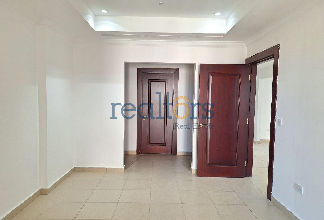 1 BED SEMI-FURNISHED 2 PARKING TITLE DEED - Apartment in Tower 24