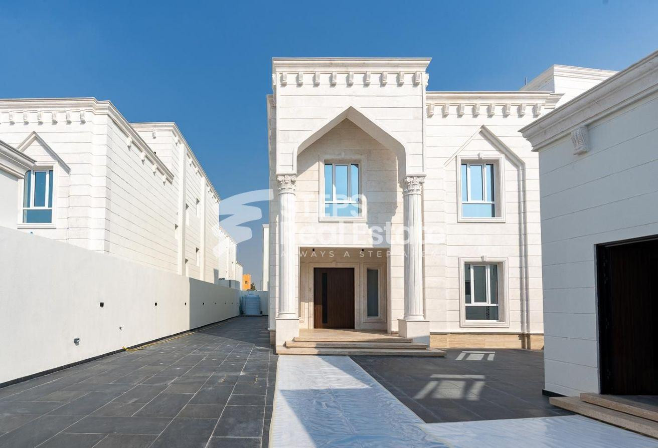 Brand New Villas with Maids Room in Ain Khaled - Villa in Umm Al Seneem Street