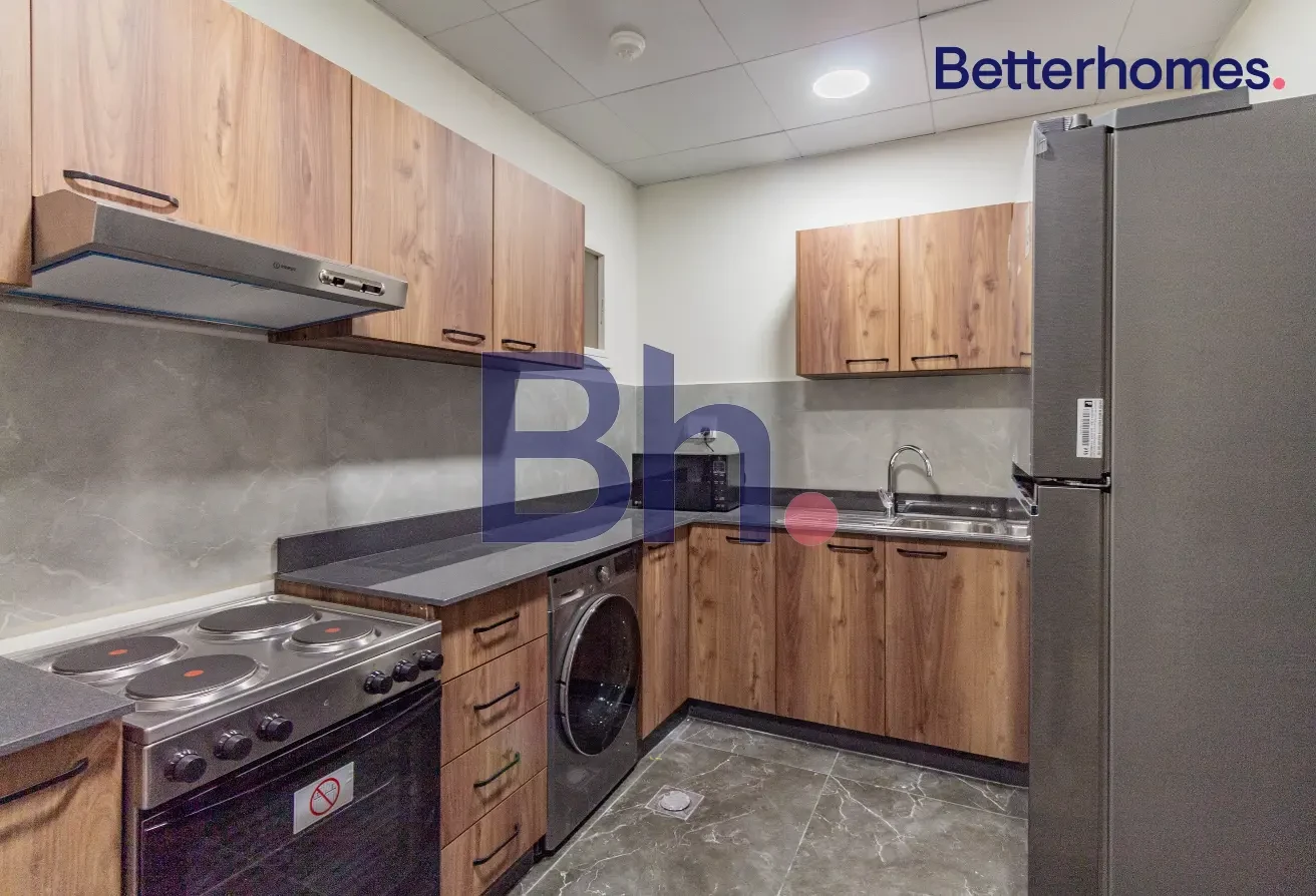 SPACIOUS | FULLY FURNISHED | PRIME LOCATION - Apartment in Al Waab Street