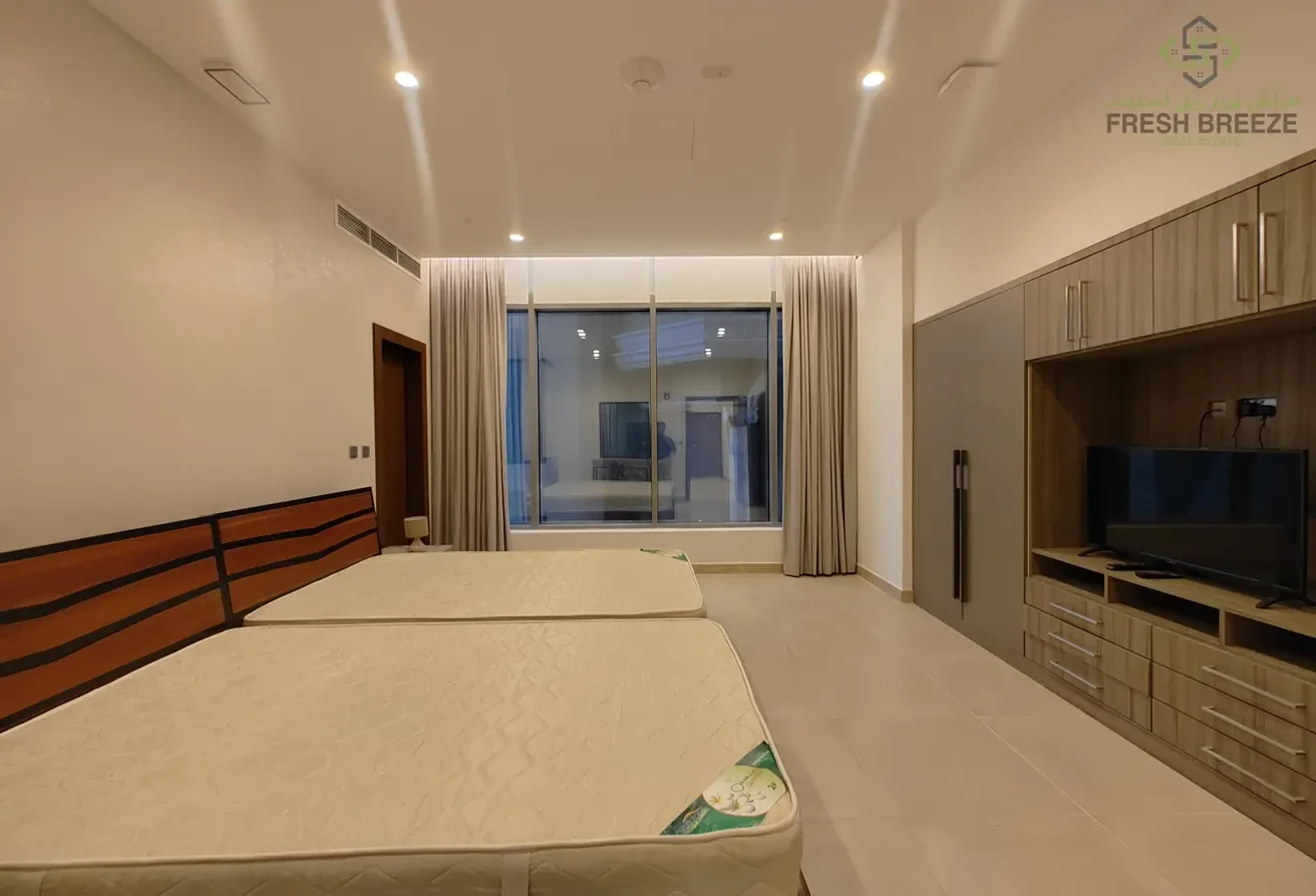 Fully Furnished 2BHK Including Bills Cornish - Apartment in Corniche Road