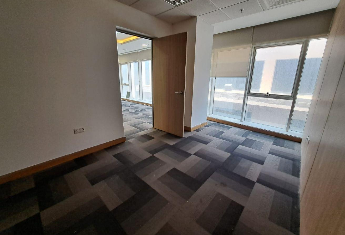 Amazing Office in Old Salata near Doha Corniche! - Studio Apartment in Saraya Corniche Hotel