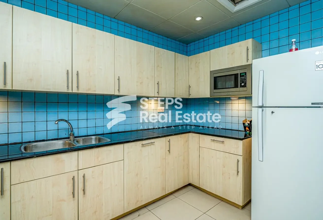 2BR Apartment with Maid Room for Sale in The Pearl - Apartment in East Porto Drive