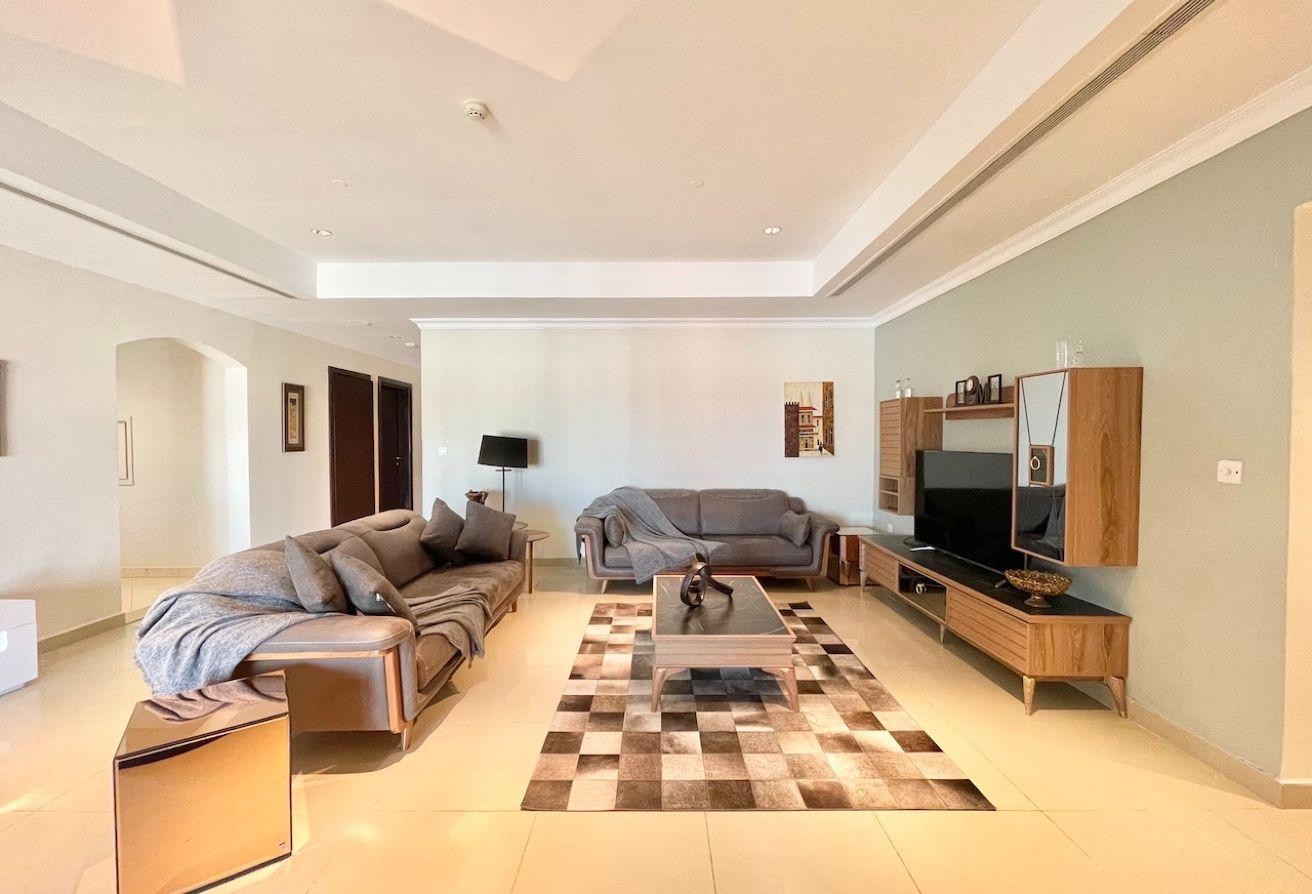 SPACIOUS AND BRIGHT 2 BEDROOM || FULLY FURNISHED - Apartment in East Porto Drive