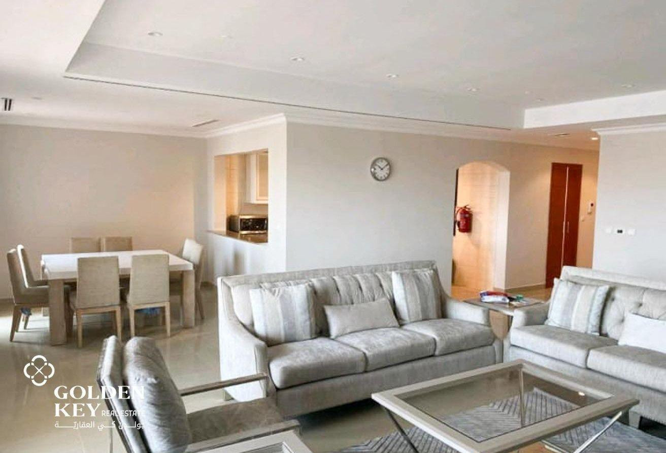 Elegant 3BR+Maid w/Sea View For Sale Title Deed - Apartment in West Porto Drive