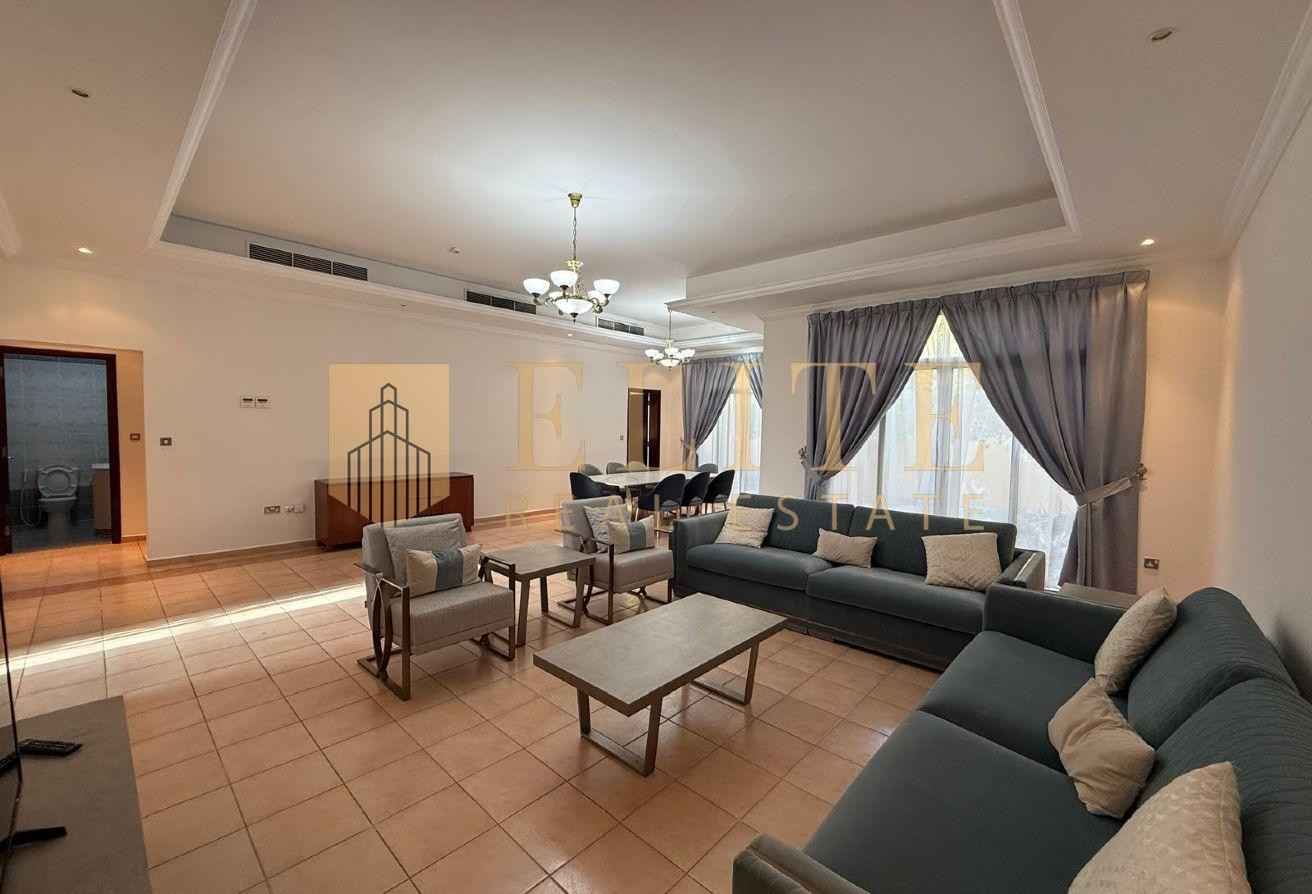 Spacious Villa for Rent Furnished or unfurnished - Compound Villa in Al Hilal West