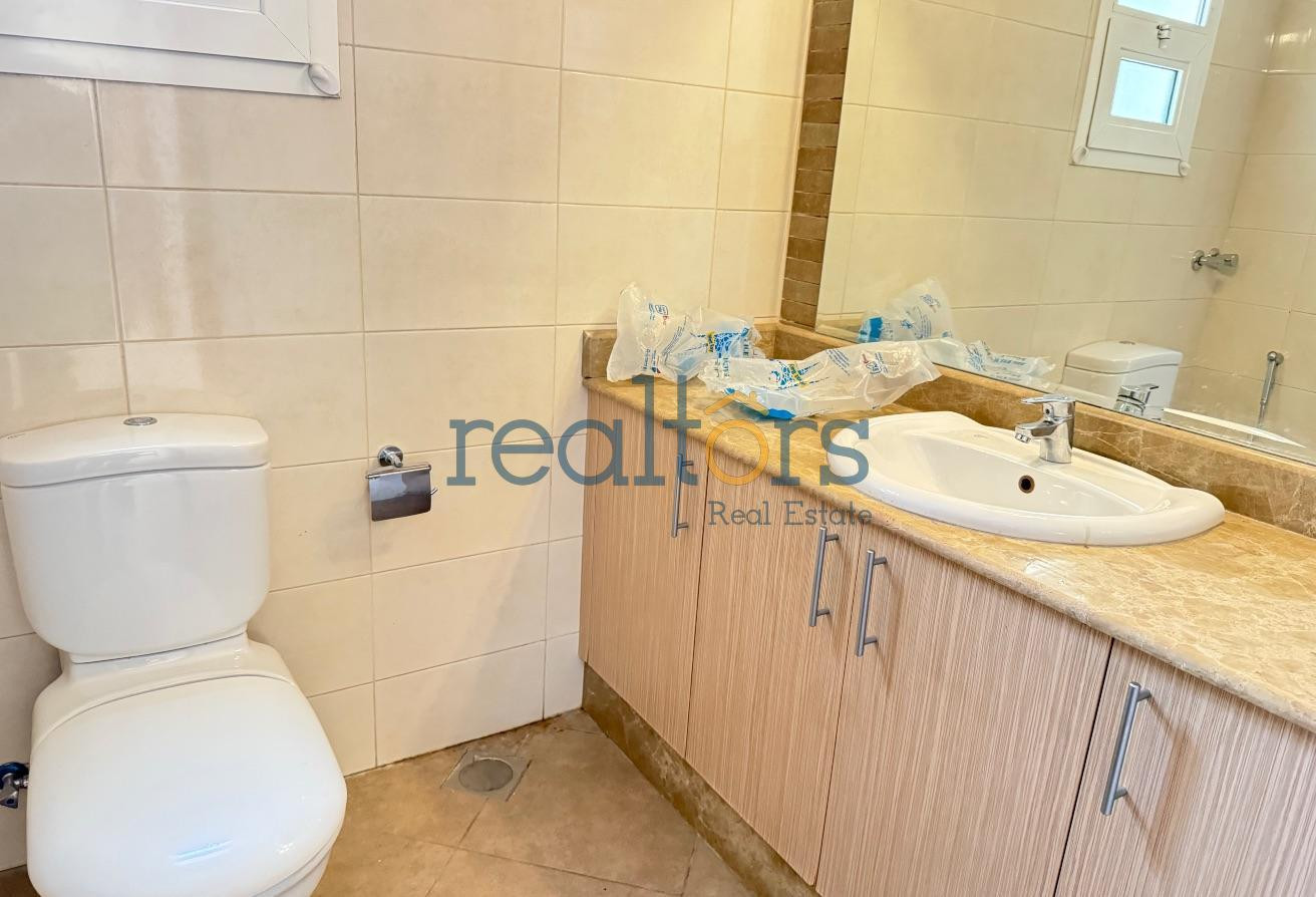 Spacious SF 4 BR Villa + Maid | Gated Community - Compound Villa in Wadi Al Shaheeniya Street