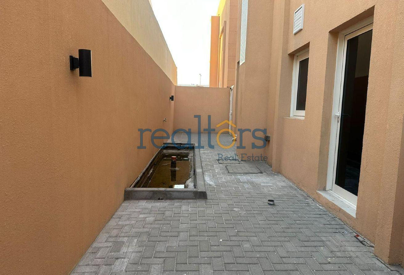 Semi-Furnished 3BR+Maid Villa |Abu Hamour Compound - Compound Villa in Bu Hamour Street