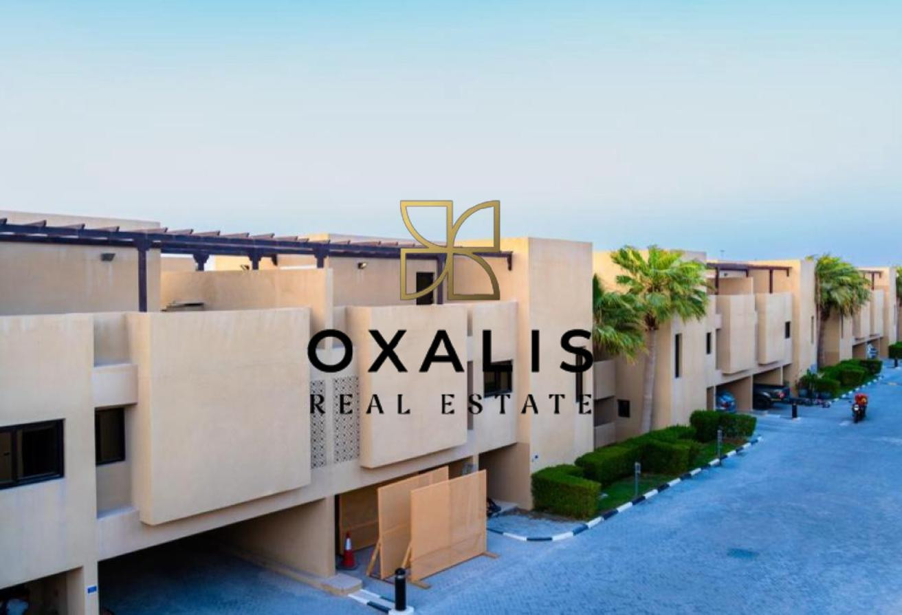 UNIQUE LAYOUT 5 BEDROOMS VILLA | MODERN AMENITIES - Villa in Janayin Al Waab