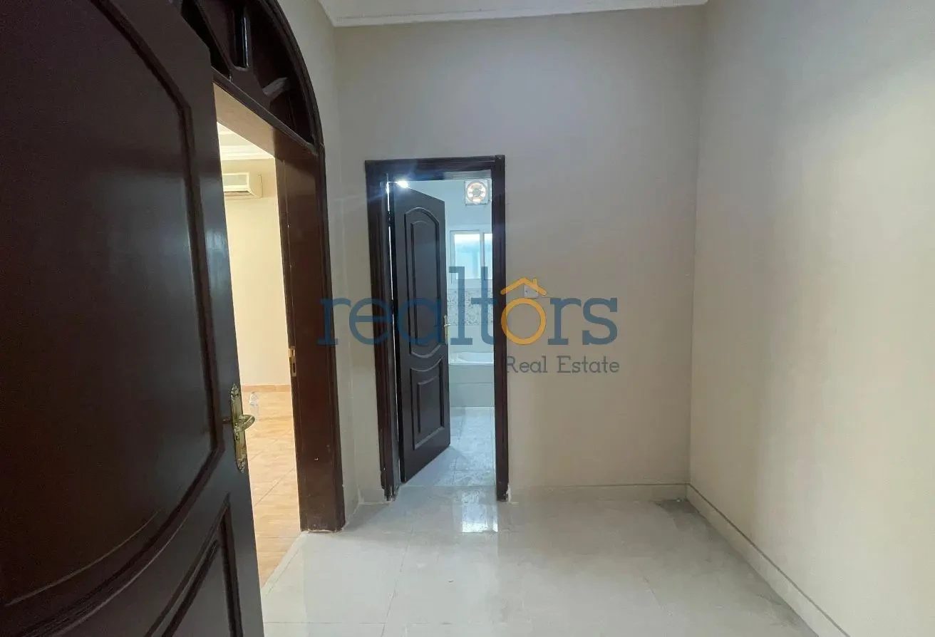 Spacious and Luxury 5 + Maid Standalone Villa - Villa in Al Waab Street
