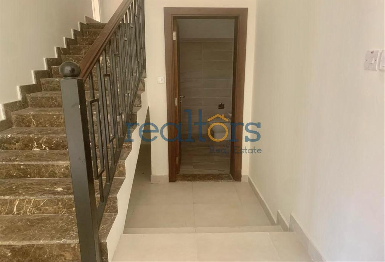 Contemporary | 3BR + Maid SF Villa | Compound - Villa in Bu Hamour Street
