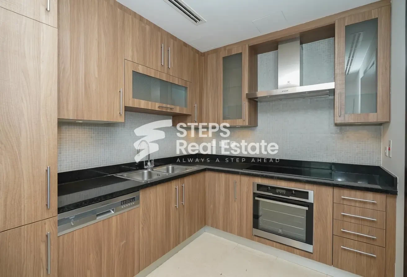 City and Sea View 2BHK Apartment in The Pearl - Apartment in Viva East