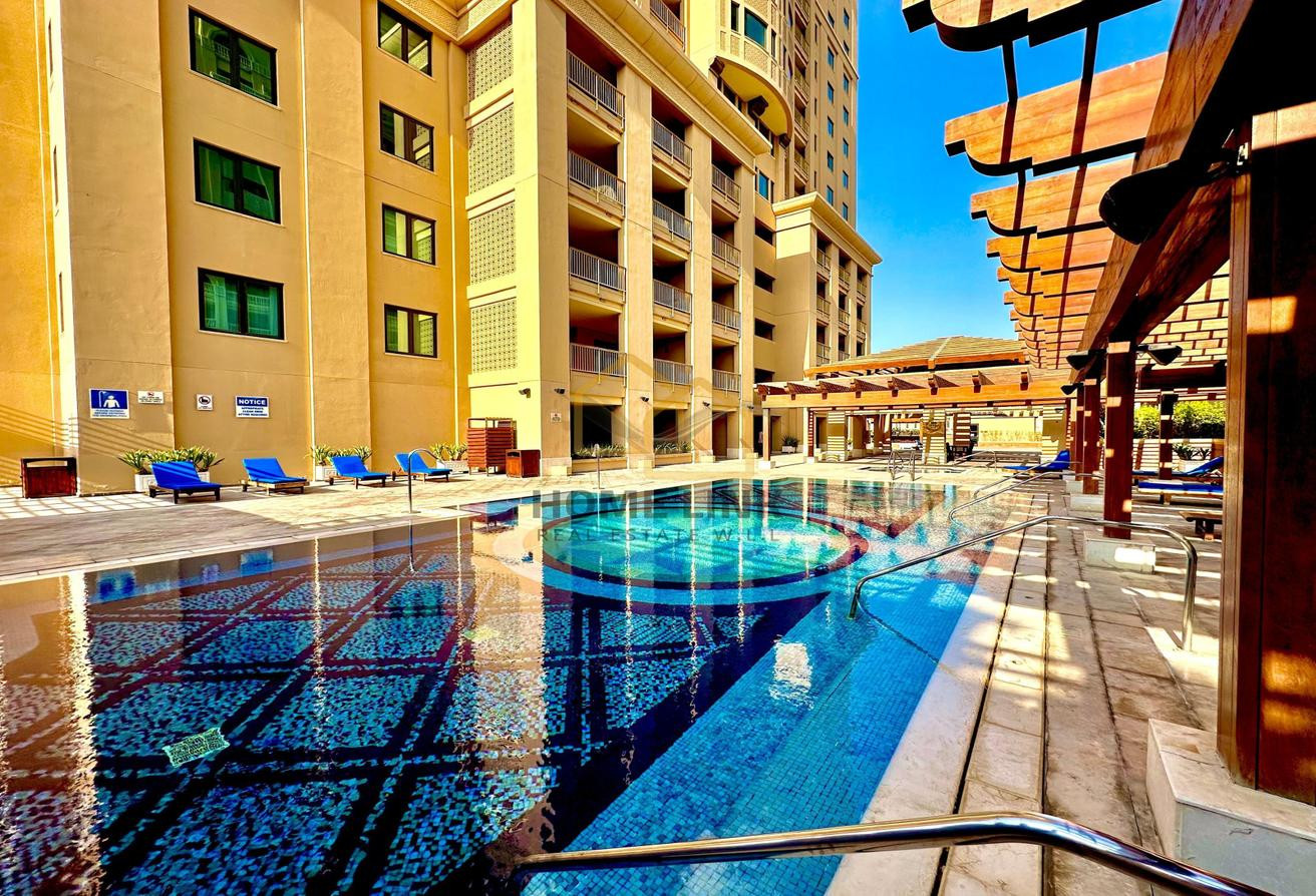 ELEGANT &amp; SPACIOUS 1 BEDROOM FF APARTMENT - Apartment in East Porto Drive