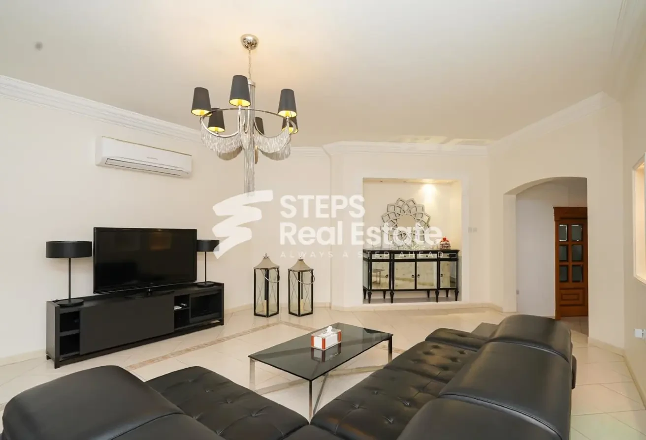 Luxurious Semi Furnished Villa for Sale - Villa in Legtaifiya Lagoon