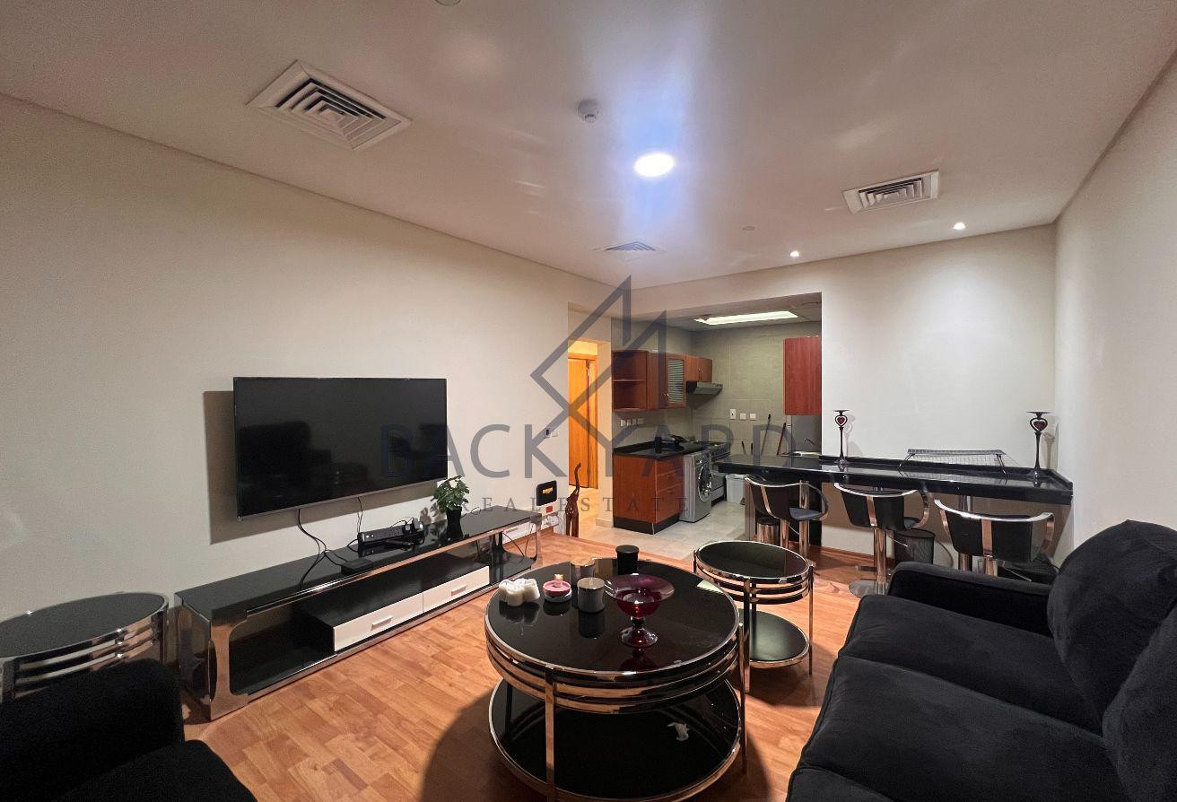 LUXURIOUS 2 BEDROOM APARTMENT IN WEST BAY . - Apartment in West Bay