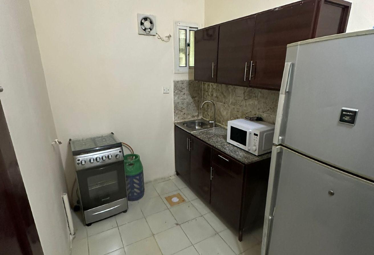 Al Kharaitiyat , ground floor, right of the villa - Studio Apartment in Al Kharaitiyat