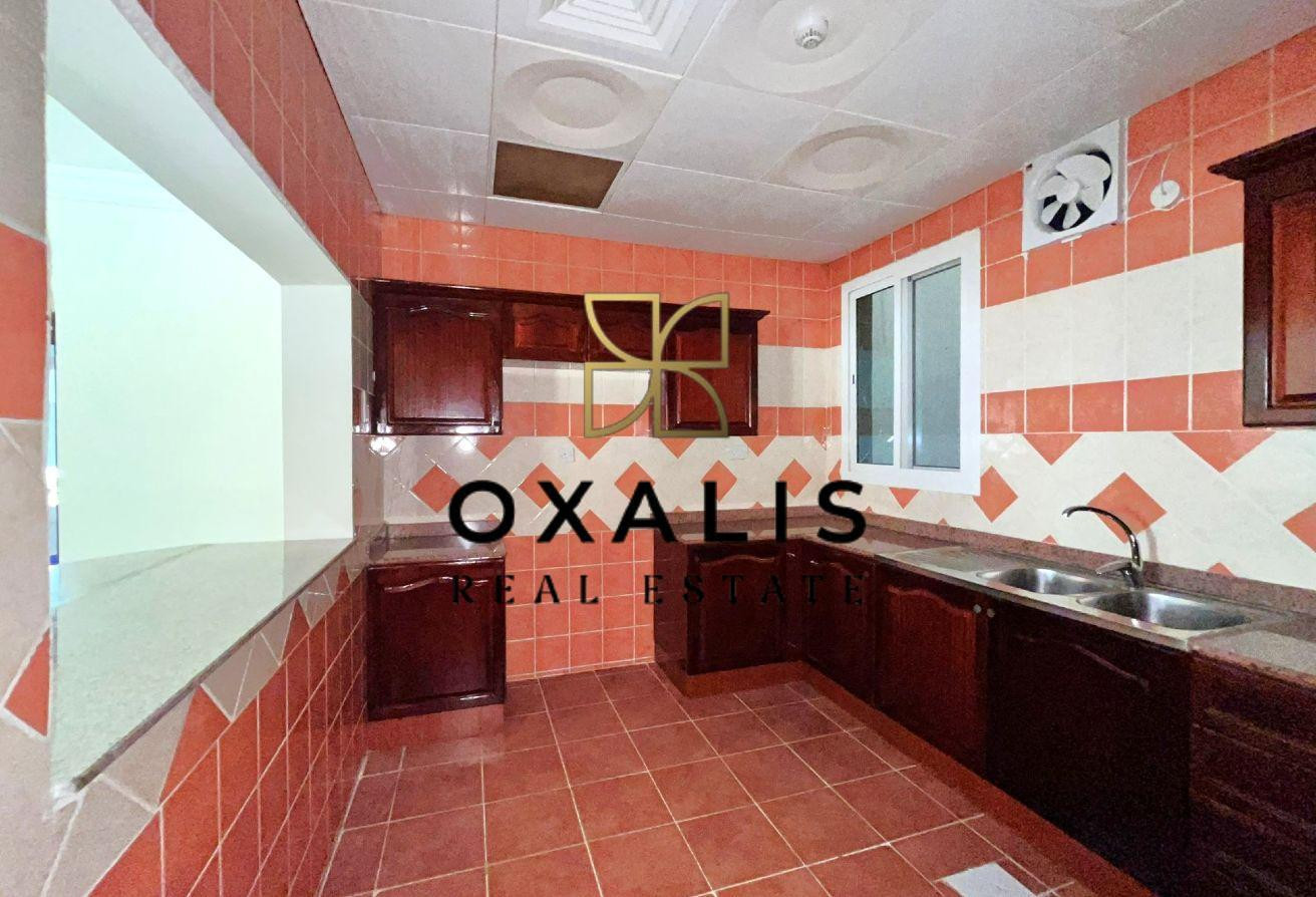 NEAR METRO | SPACIOUS 2 BEDROOMS | CENTRALIZED AC - Apartment in Salaja Street