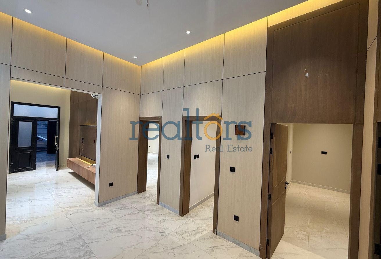 Brand New Villa 8 Bed | maid | Driver | LIFT - Villa in Al Thumama